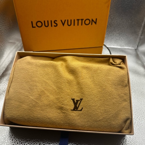 Pink and red Louis Vuitton Rayures Vernis long wallet EUC (With BOX & DU… - Picture 11 of 11